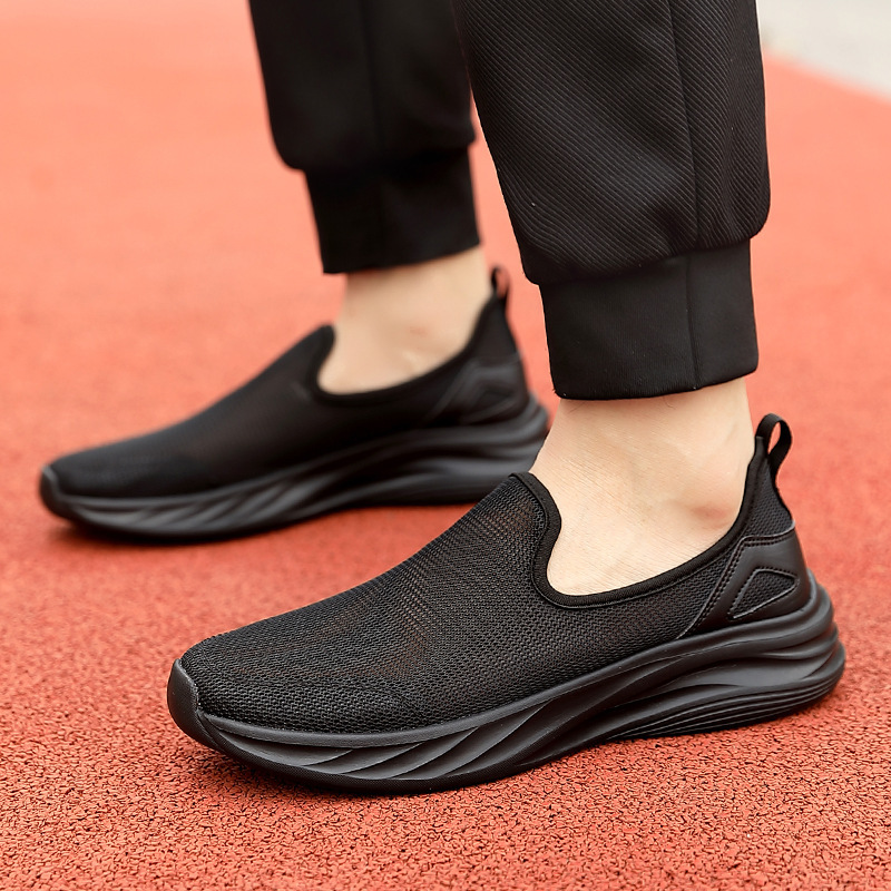 2024 zapatos de malla de tamaño grande hueco para hombres 45 zapatos de malla de verano 46 zapatos de malla suave engordados para hombres