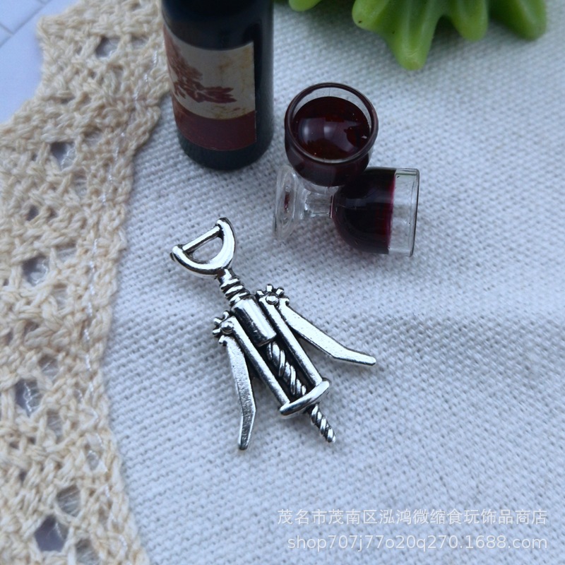 Pequeño paño bebé casa accesorios DIY mini miniatura comida y juego modelo simulación botella de vino abridor aleación artículos pequeños adornos