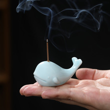 创意可爱小鲸鱼  陶瓷香薰摆件茶宠盖置  客厅家用香道檀香插香器