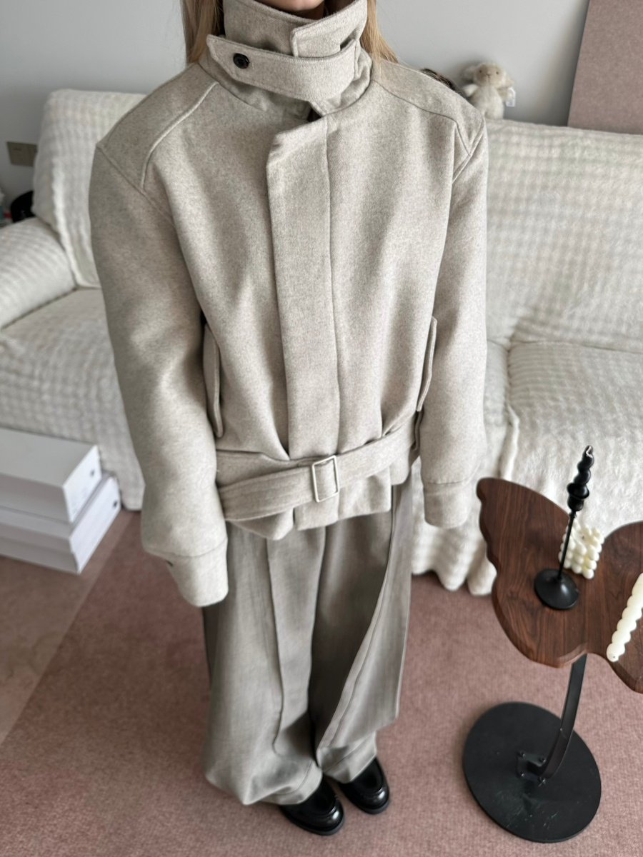 Wolljacke mit dekonstruierten Schultern und Trägern, dickes, warmes Garn mit Blumenmuster, Wollmantel mit Revers, stilvolles Oberteil_voghion.com