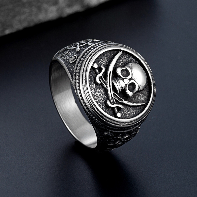 European and American punk style hip hop stainless steel pirate skull casting ring foreign trade fashion titanium steel men's ring