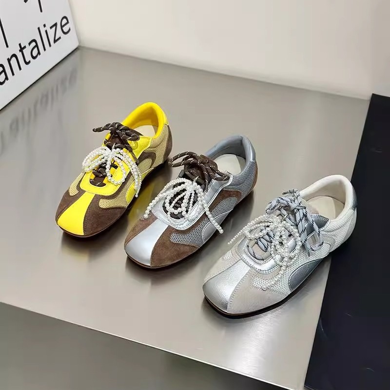 Cinturón de cuero de dos colores para aumentar los zapatos de entrenamiento alemanes para mujer, primavera y verano 2025, fondo suave, arco con cuentas, malla, zapatos casuales Forrest