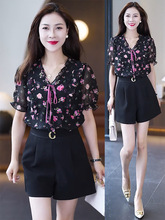 时尚套装女2023夏季新款气质显瘦碎花雪纺小衫搭配阔腿短裤两件套