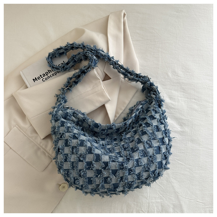 Casual and fashionable crossbody bag 2025 new style large-capacity simple checkered single-shoulder bag, personalized and versatile, lightweight underarm bag undefined