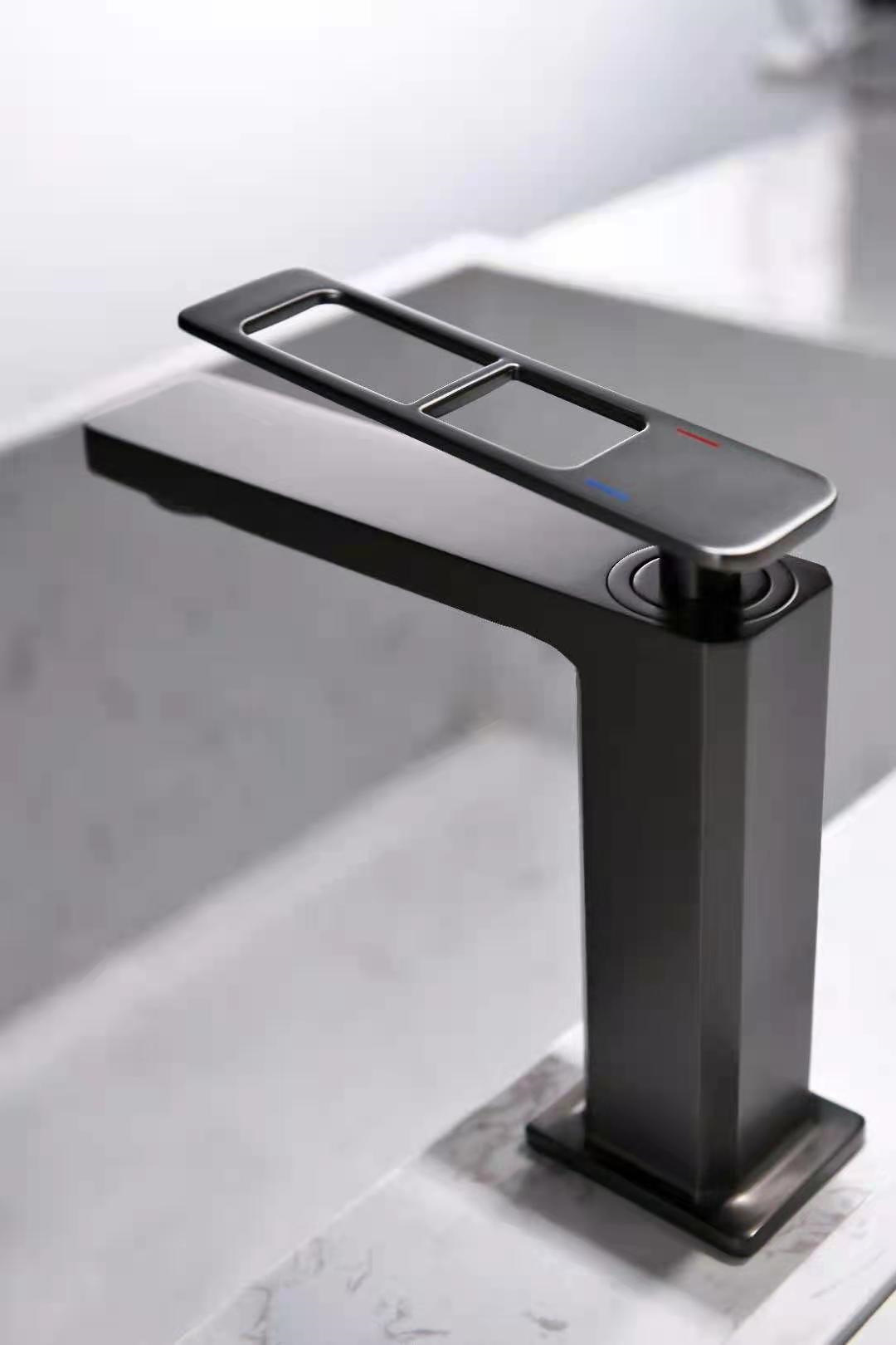 新款面盆水龙头冷热洗脸盆龙头浴室卫生间高端浴室柜搭配面盆龙头