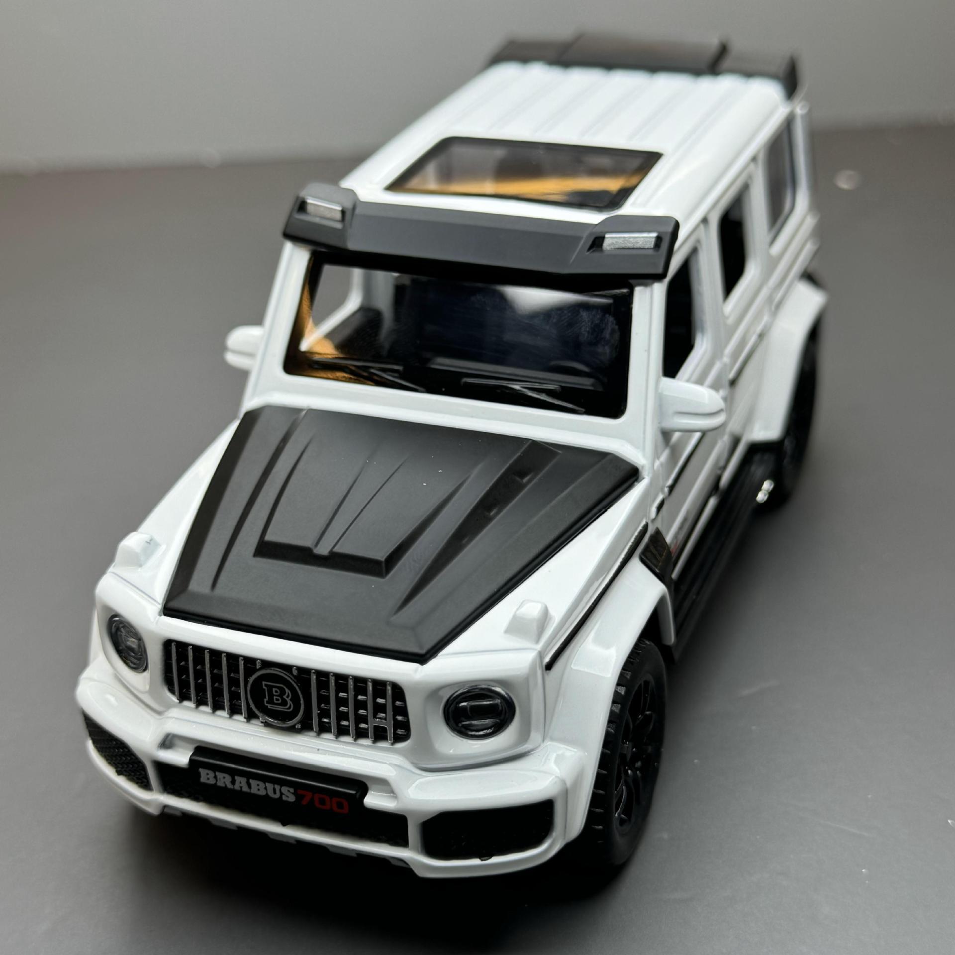 Modelo de coche de aleación Jiaye 1:32 Babos G700 vehículo todoterreno con luz pull back juguete coche efecto de sonido modelo adornos