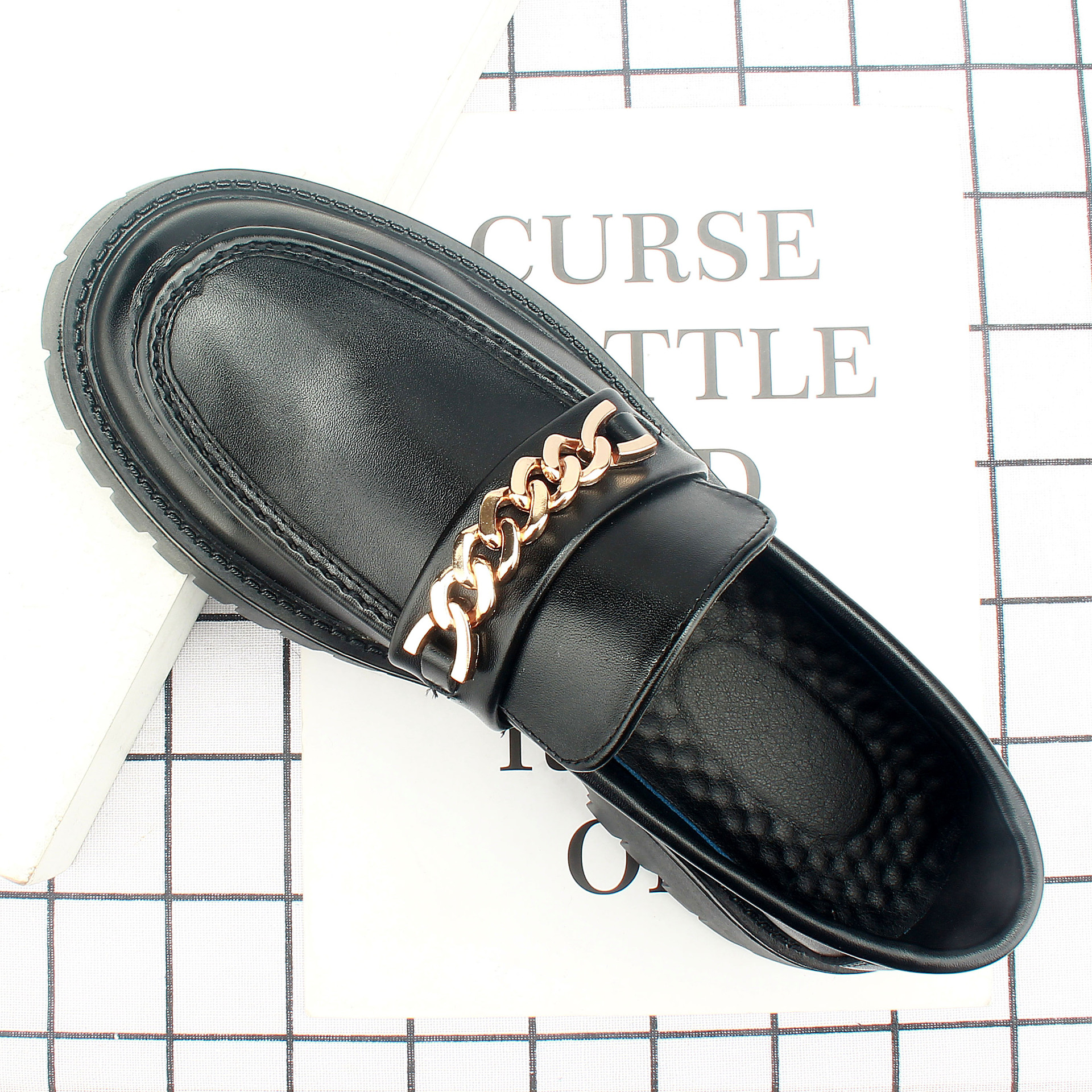 2022�＾Ӣ�׳���Ƥ�ָ�Ь��һ�ŵź�ɫ��Ь�����������ƤЬ331