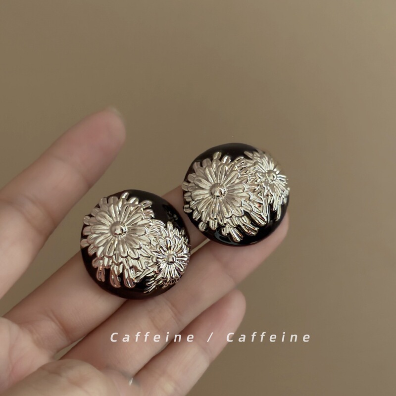 French-Style Vintage Black Round Gold Earrings with a High-End Feel, Fashionable Baroque Retro Korean-Style Elegant Earrings, Hot-Selling Item