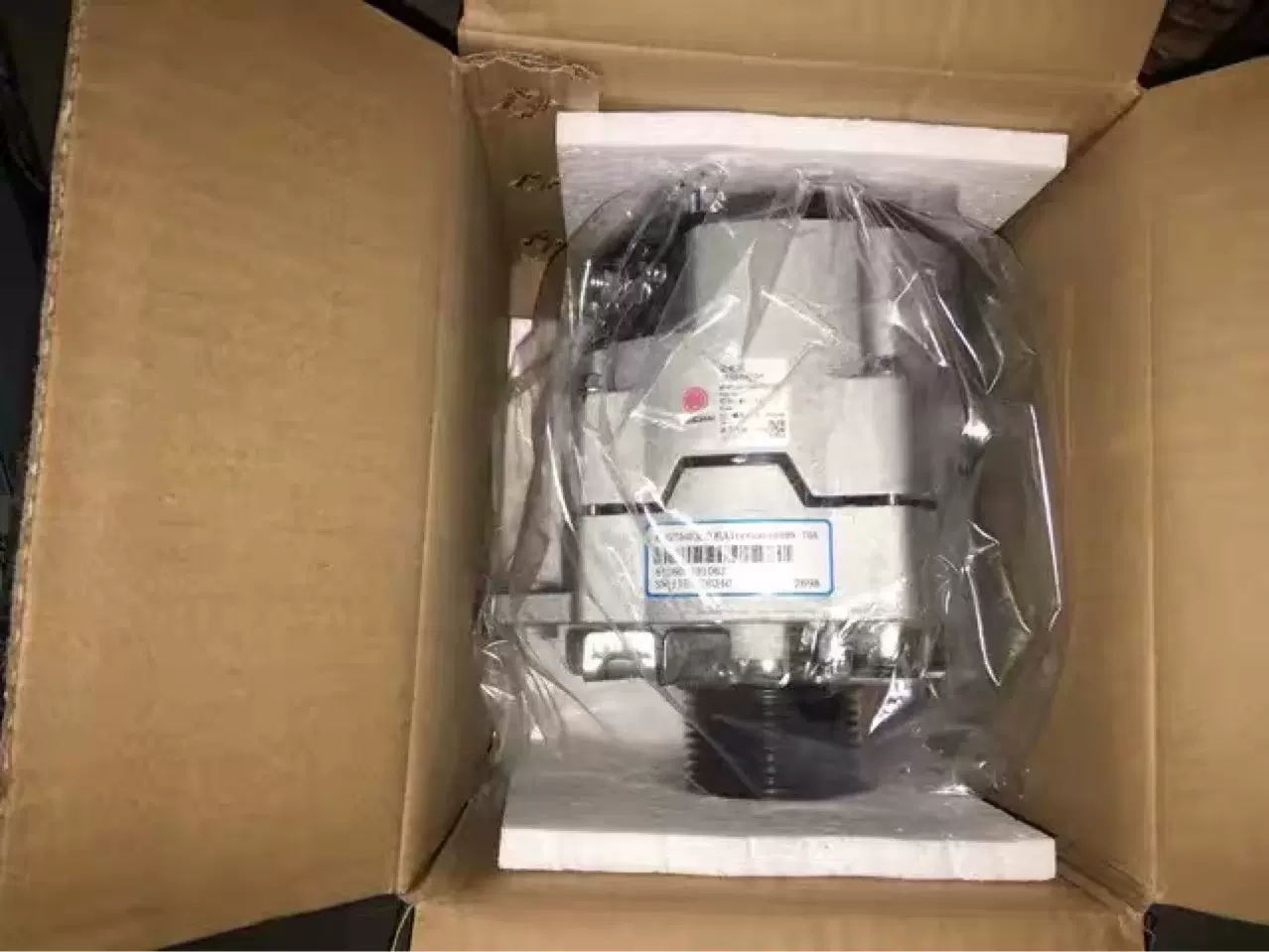 适用于潍柴WP7发动机发电机AVE2716D3 610800090020 10PK28V 70A