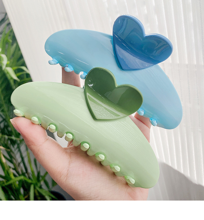 1 Piece Quantity Cute Sweet Women's Heart Shape Horse Fish Plastic Hair Clip Hair Claws