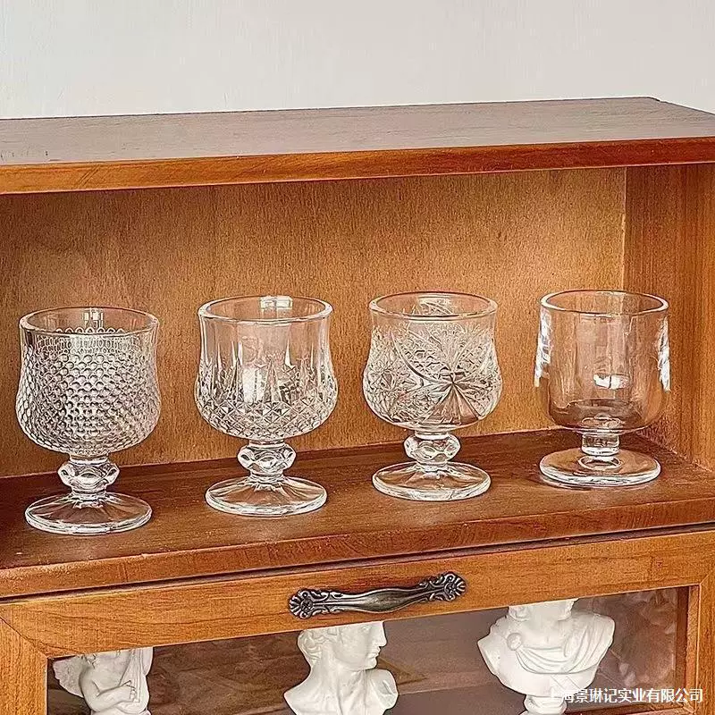 创意复古刻花玻璃杯迷你果酒杯精致高脚甜酒杯高颜值小酒杯一口杯