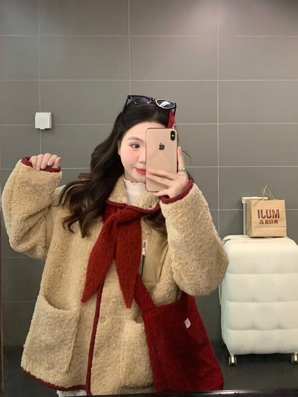 2025 new American retro shearling coat for women, loose and warm teddy fleece coat with contrasting hood for autumn and winter 2025 new American retro shearling coat for women, loose and warm teddy fleece coat with contrasting hood for autumn and winter