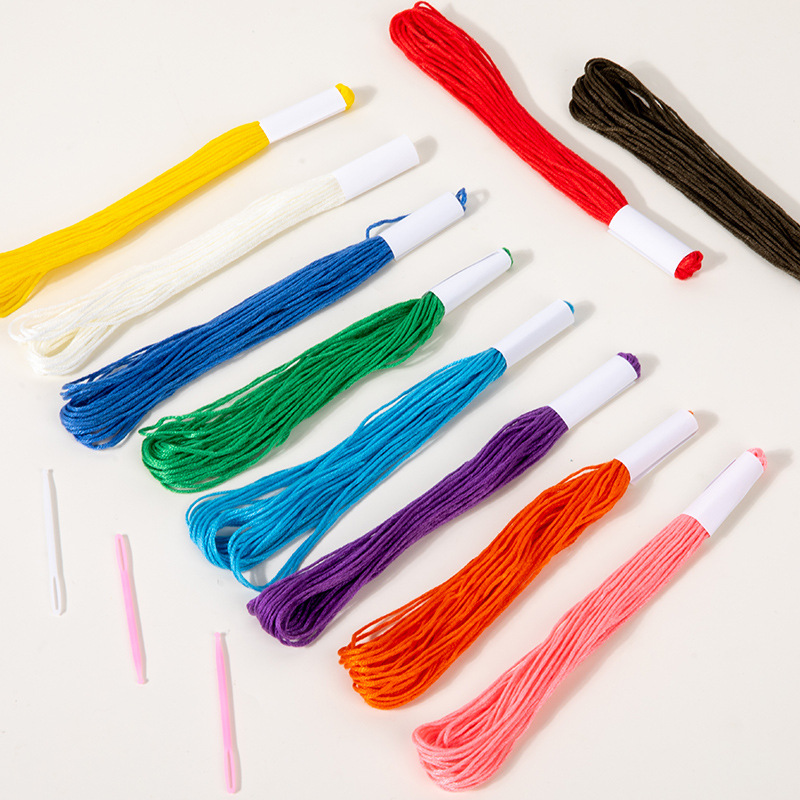 Junta de costura Montessori Clase de jardín de infantes Paquete de material regional tejido a mano Juguetes de madera bordados de costura para niños