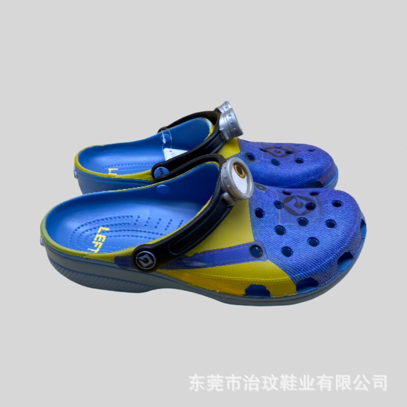 Overalls Minions Glasses Style Clogs Parent-Child Shoes Despicable Me Beach Closed-Toe Sandals Men's Slippers Wholesale Overalls Minions Glasses Style Clogs Parent-Child Shoes Despicable Me Beach Closed-Toe Sandals Men's Slippers Wholesale
