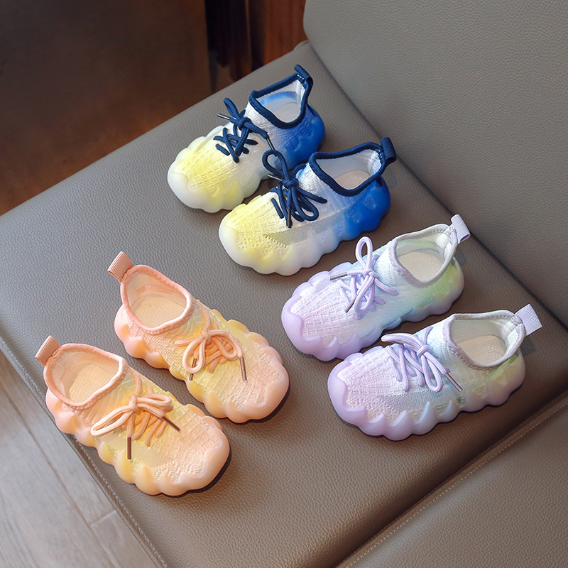 Zapatillas deportivas para niñas, modelo 2025, zapatillas de punto transpirables para niños, suela de gelatina, zapatillas de malla para estudiantes, zapatillas de pulpo para niños