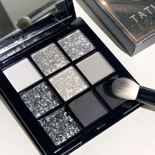 清冷拽姐!黑天鹅九色眼影盘珠光细闪暗黑系金属朋克烟熏妆灰黑色