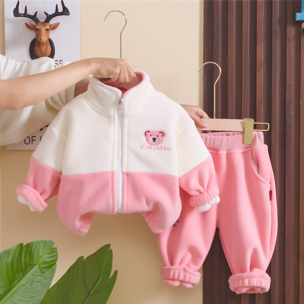 Ensemble d'automne et de vêtements pour garçons, nouveau style élégant 2024, ensemble deux pièces pour bébé fille avec ours en peluche épissé, vêtements pour enfants_voghion.com