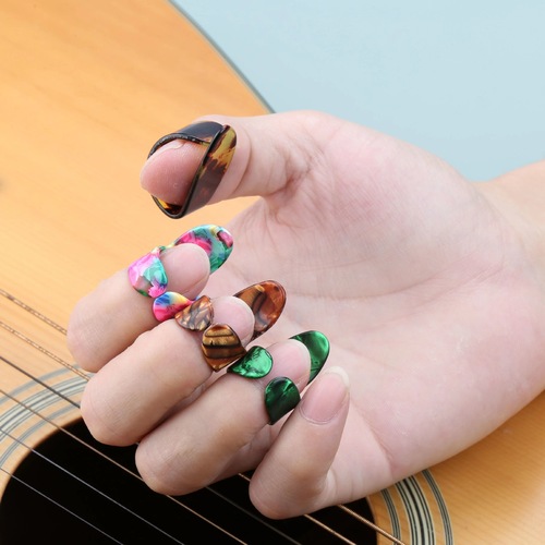 Guitar Thumb Pick, Celluloid Material, Multicolor Guitar Ukulele Finger Pick Music Accessories