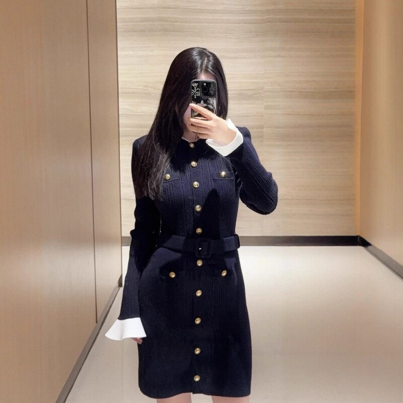 法式小众2025秋季新款气质名媛赫本风收腰喇叭袖针织连衣裙女|undefined