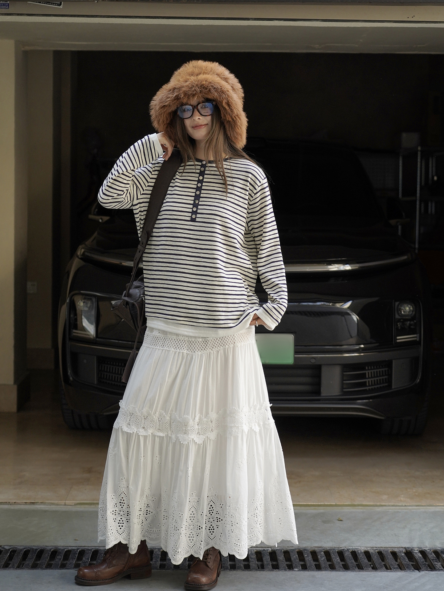 Louvre Early Autumn New Bohemian Romantic Style Hollow Lace Petal Solid Color Loose Wide Hem Long Skirt For Women_ecoleips.com