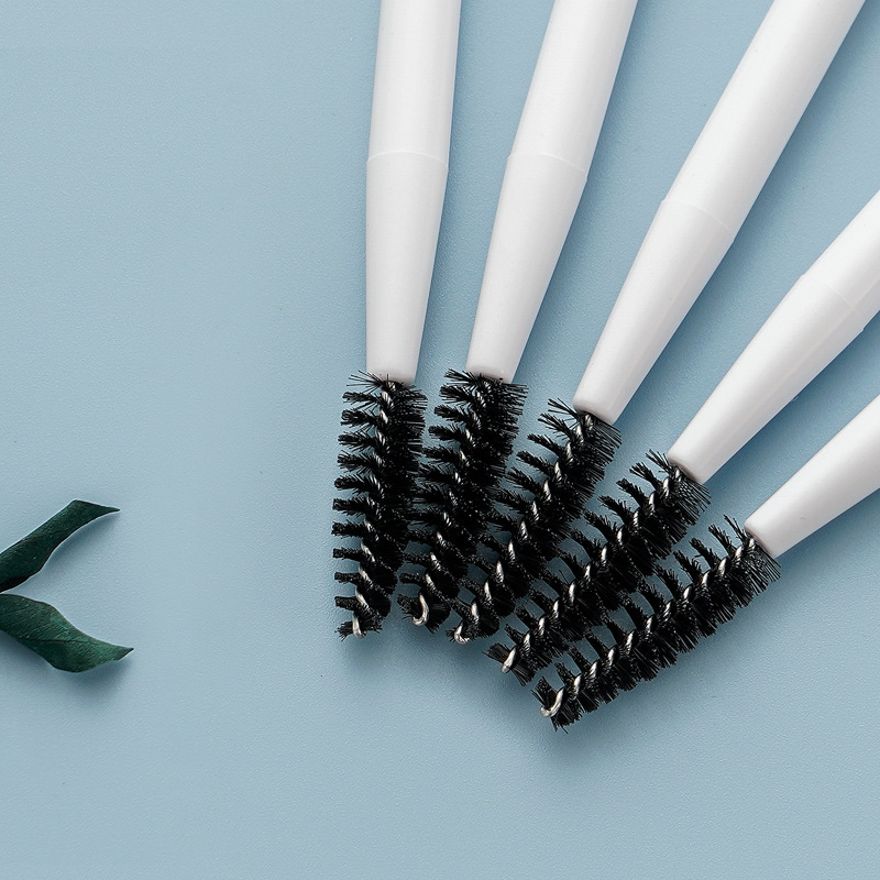 Wholesale of portable beauty tools such as double-headed spiral eyebrow combs, single makeup brushes, eyebrow brushes, eyelash brushes and eye brushes details Picture