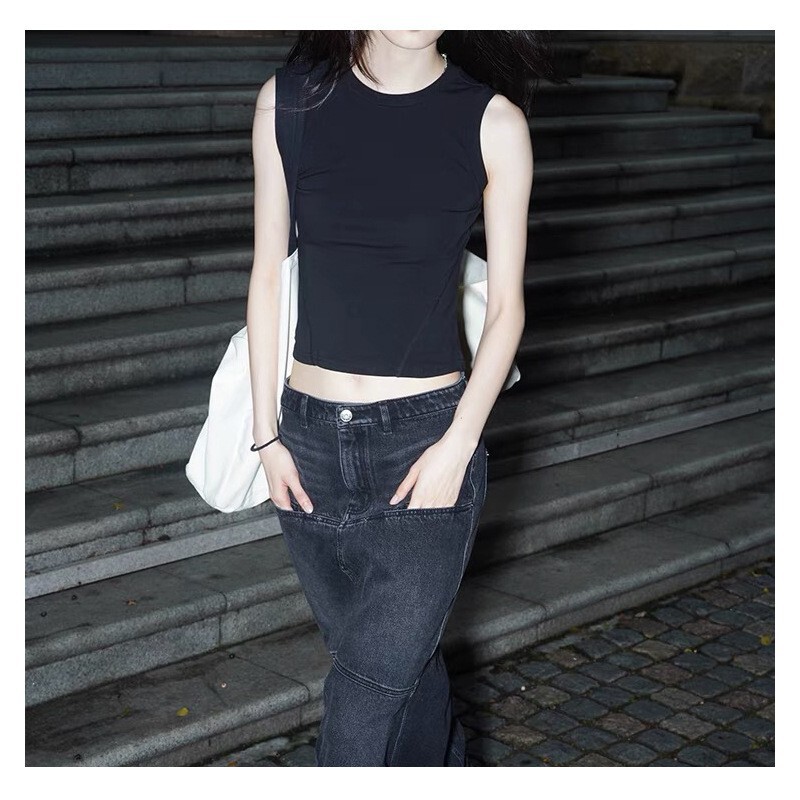 Basic Versatile Sleeveless Top for Women, Slim Fit, Comfortable, Simple Solid Color Tank Top, Short T-Shirt