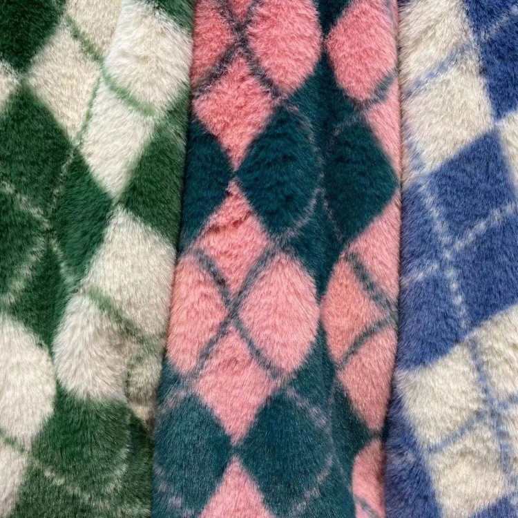 En stock 10mm Faux conejo Pieles de animales tamaño Rhombus Plaid franela abrigo suéter textil hogar tela bufanda