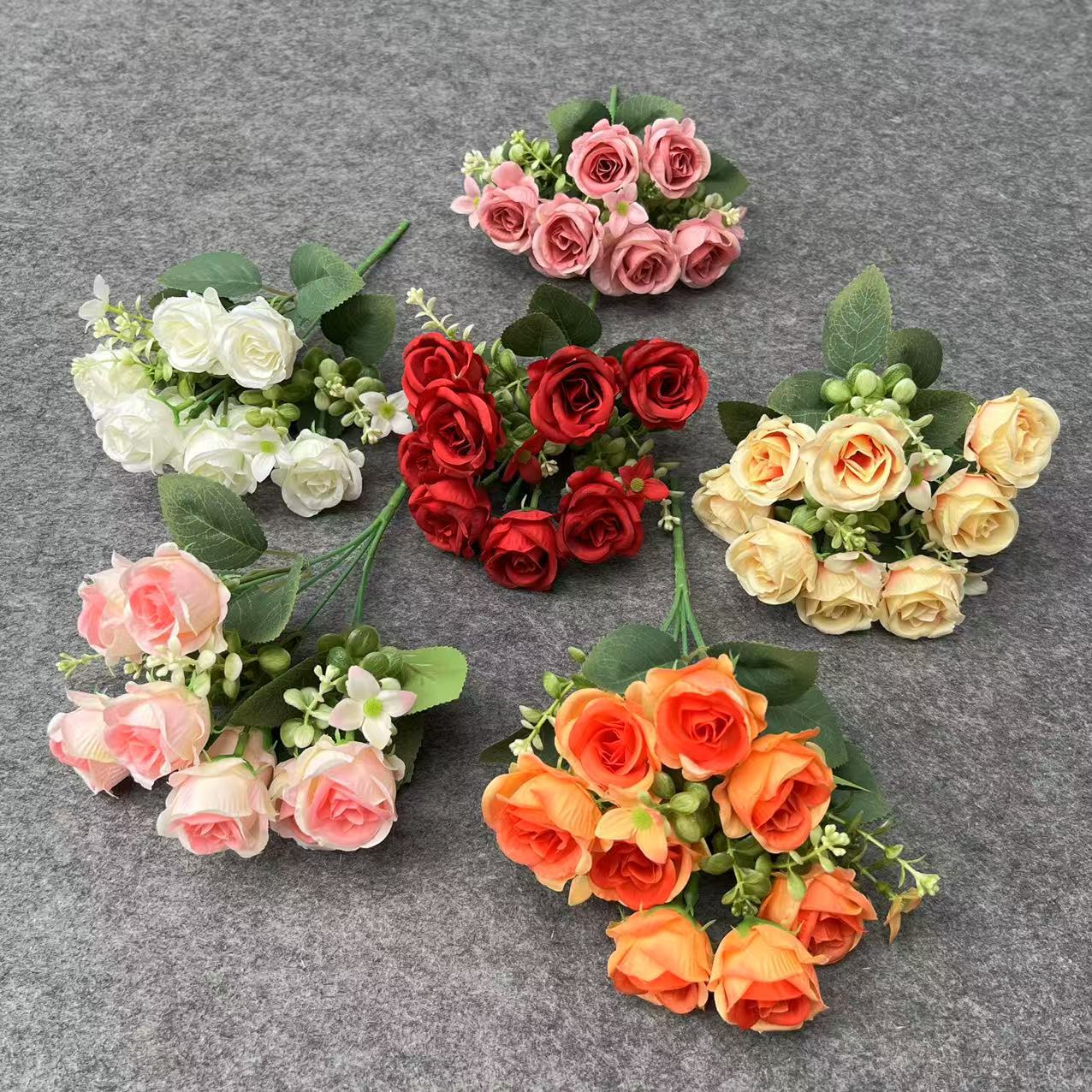 Ramo de Rosas Artificiales de 5 Ramas y 8 Cabezas de Seda para Bodas