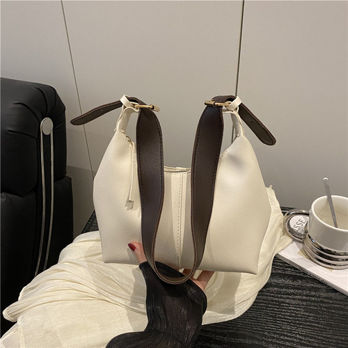 New Fashion Crossbody Bag Korean Style Handheld Single Shoulder Bag Soft Leather Large Capacity Versatile Solid Color Dumpling Bag for Women