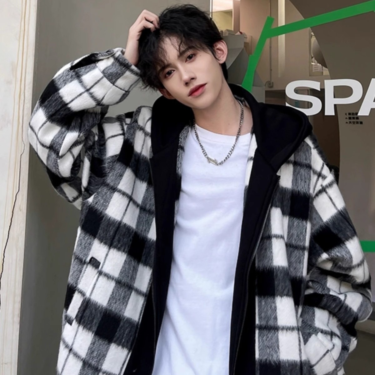 Men's Autumn/Spring Jacket, 2006 New Style, Plaid Top, Thin and Stylish for Kids and Adults