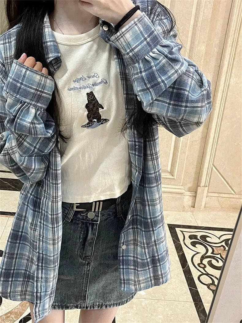 하늘색 격자 무늬