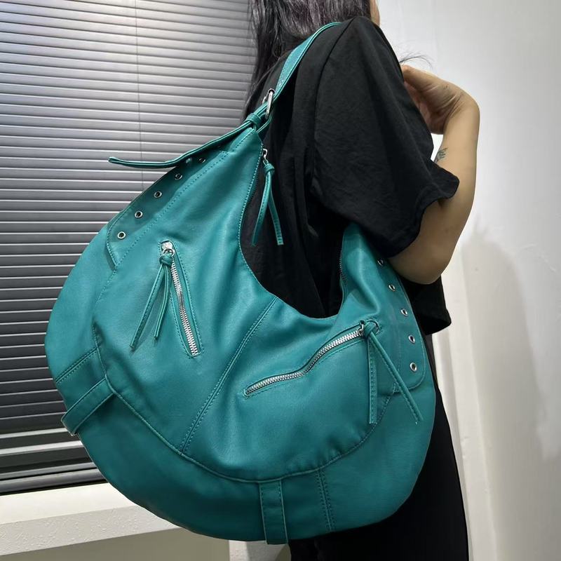 国境を越えて女性のファッションY2Kギャルが古い機関車のバッグを作っている大容量のレトロな多ポケットのバッグ|undefined