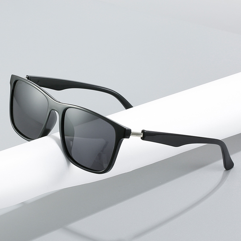 Nuevos hombres polarizados de comercio exterior gafas de sol de grano de madera UV400 transfronteriza deportes gafas de sol casuales suministro directo de fábrica