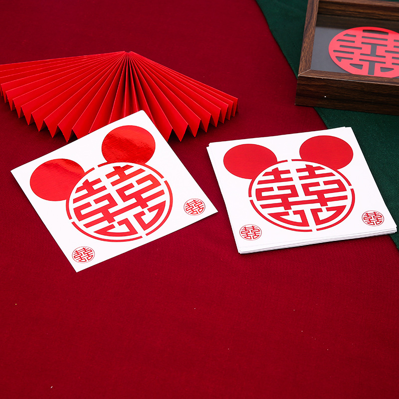 15cm酒红米奇一张