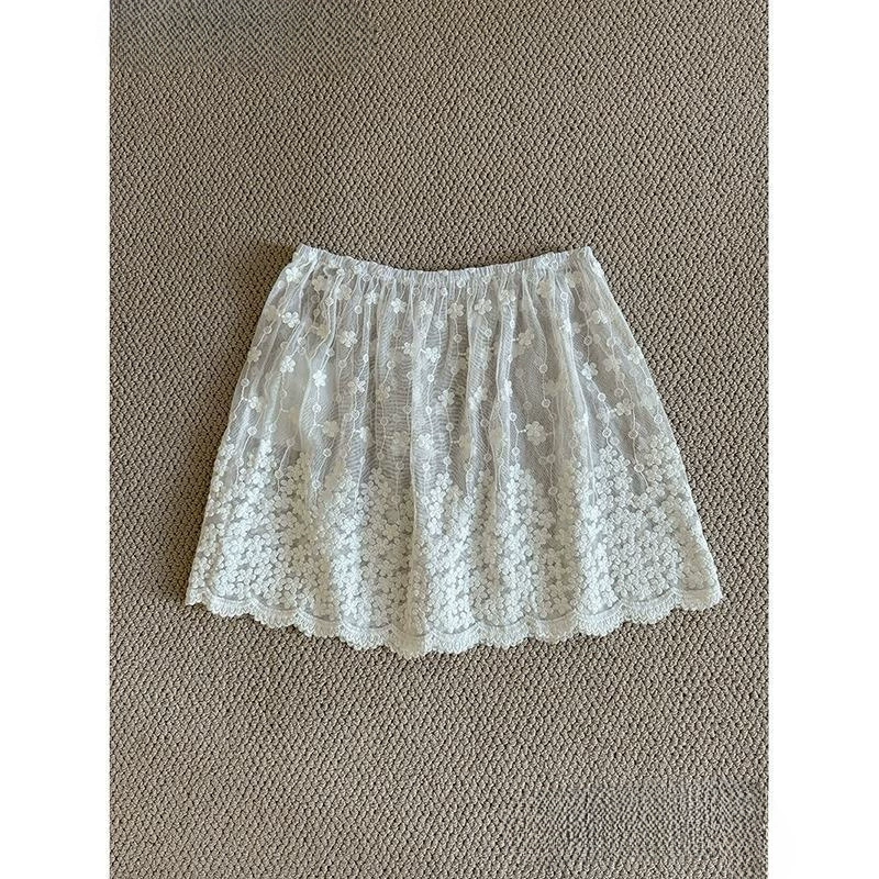 Корейская кружевная юбка-мини для женщин, весна 2025, новая универсальная юбка с вышивкой для многослойного ношения.