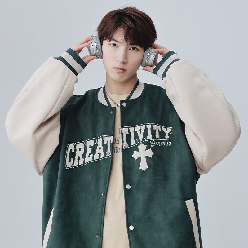 American retro letras bordadas chaqueta de béisbol de pelusa de moda hombre chaqueta de pareja suelta 23002