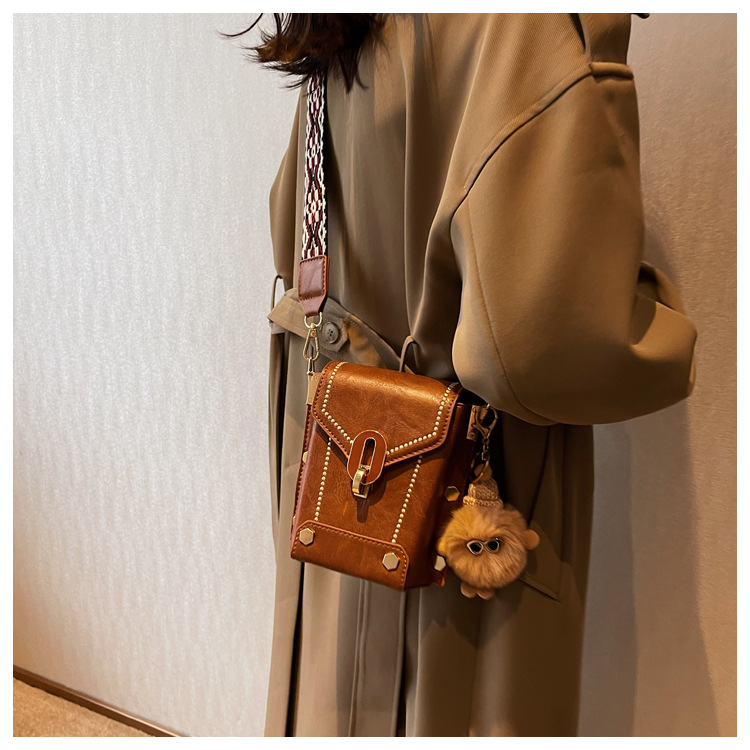This year's popular Korean version of small for women 2024 new fashionable broadband crossbody bags, niche mobile_senzul.com