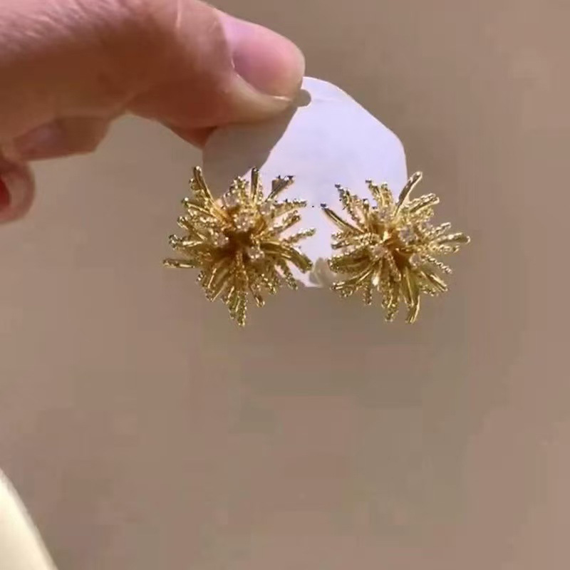 Pendientes de flores de color dopamina Pendientes dulces y frescos de primavera y verano Pendientes pequeños y elegantes de alta gama para mujer