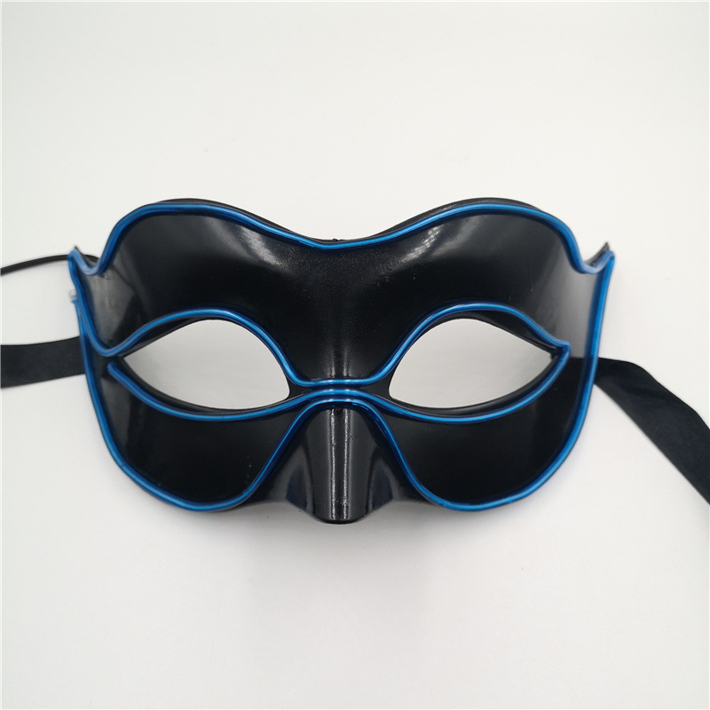 Fabricantes de máscaras luminosas extrañas de fiesta de Halloween ofrecen máscaras luminosas clásicas de mitad de cara.