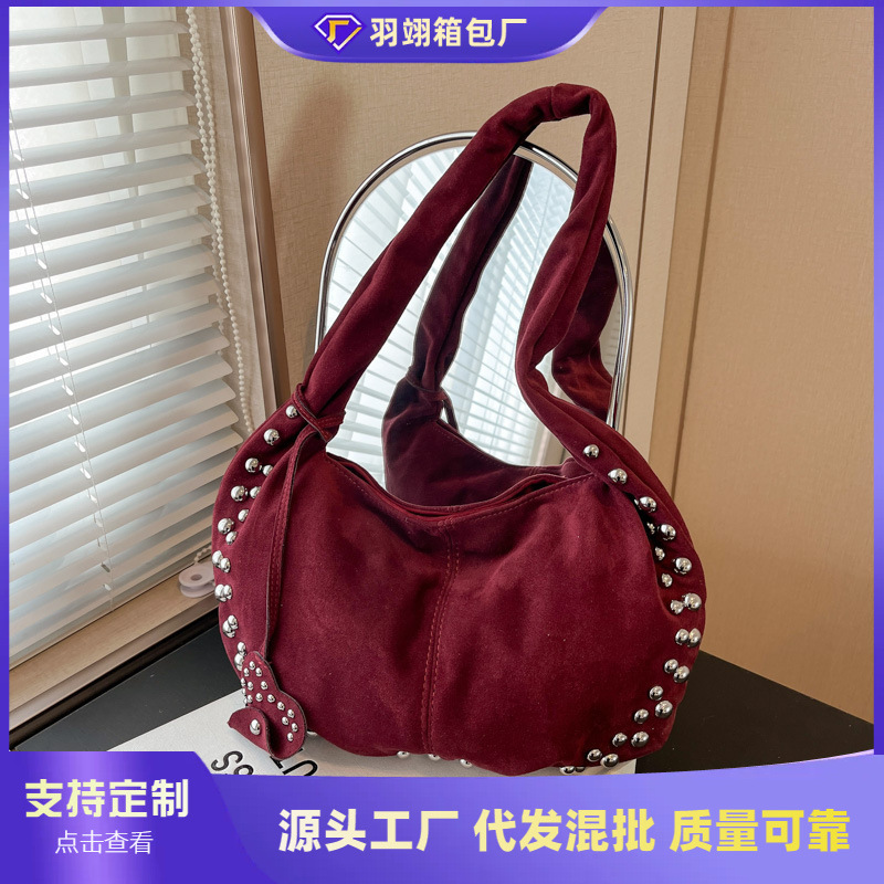 外单欧美风大容量铆钉包包女2025新款复古百搭单肩包通勤腋下包