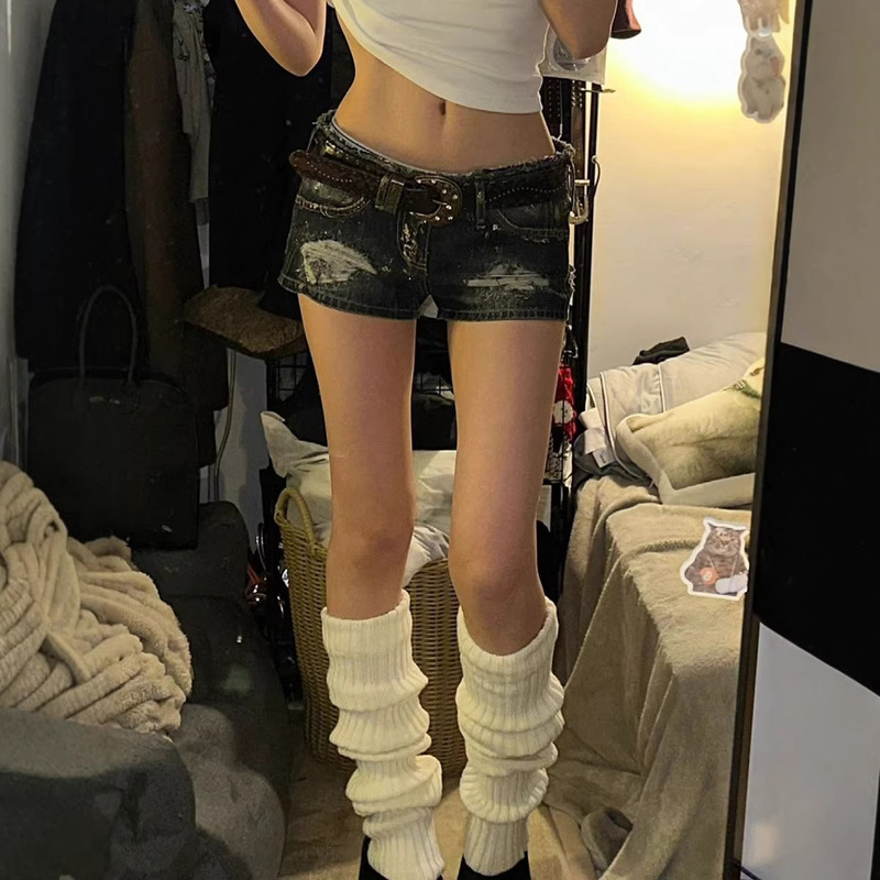 Hot Girl Low-Waist Ripped Denim Shorts for Women, Summer 2026 New Design, Tight-Fitting, Slimming, Butt-Hugging Hot Pants