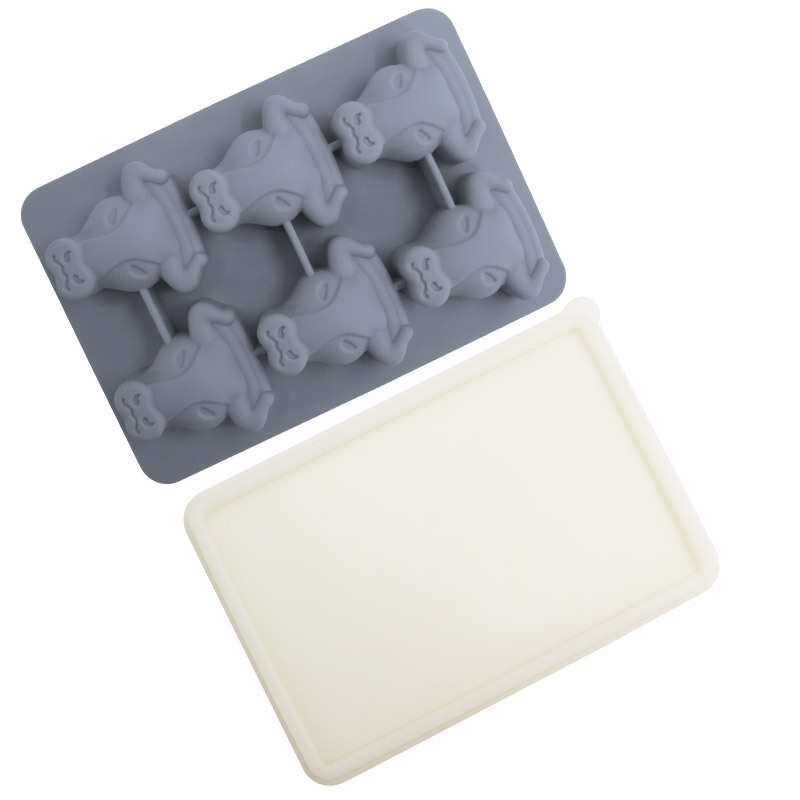 Whisky transfronterizo de dibujos animados rejilla de hielo de silicona molde de hielo con tapa molde de hielo para hockey sobre hielo caja de almacenamiento de hielo para el hogar en stock