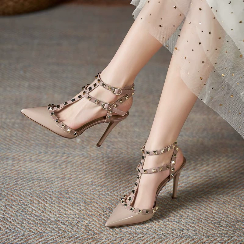 V Home Весенние заклепки высокие каблуки женские 2024 новые дикие каблуки