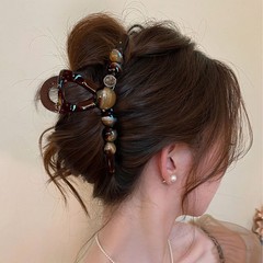 女性用ハイエンドボールクリップ 2025 新しい女性用ヘアクリップ、後頭部のレトロなヘアクリップ、大きな髪の量、サメクリップ