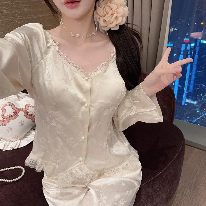 여성 잠옷 2024 봄과 가을 새로운 자카드 아이스 실크 리본 가슴 패드 프랑스 긴 소매 짧은 작은 홈 웨어