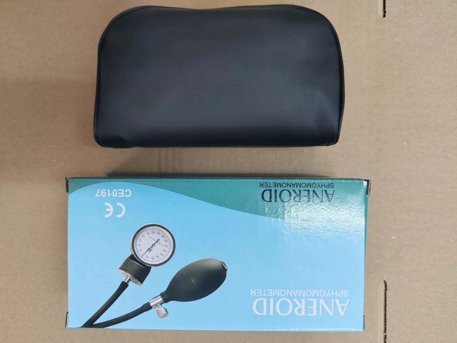 Трансграничные поставки экспорт Английская упаковка ремешок артериального давления стетоскоп Сфигмоманометр ручной сфигмоманометр