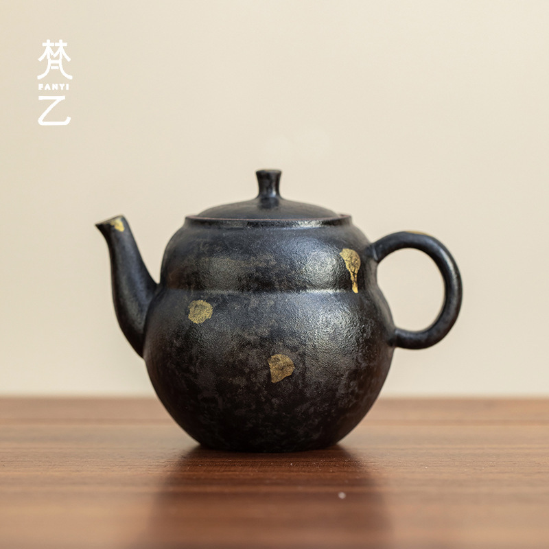 Fanyi Black Pottery Teapot Household Ceramic Teapot Kung Fu Tea Set Stoneware Gold Gourd Pot Accessible Luxury Tea Set Fanyi Black Pottery Teapot Household Ceramic Teapot Kung Fu Tea Set Stoneware Gold Gourd Pot Accessible Luxury Tea Set