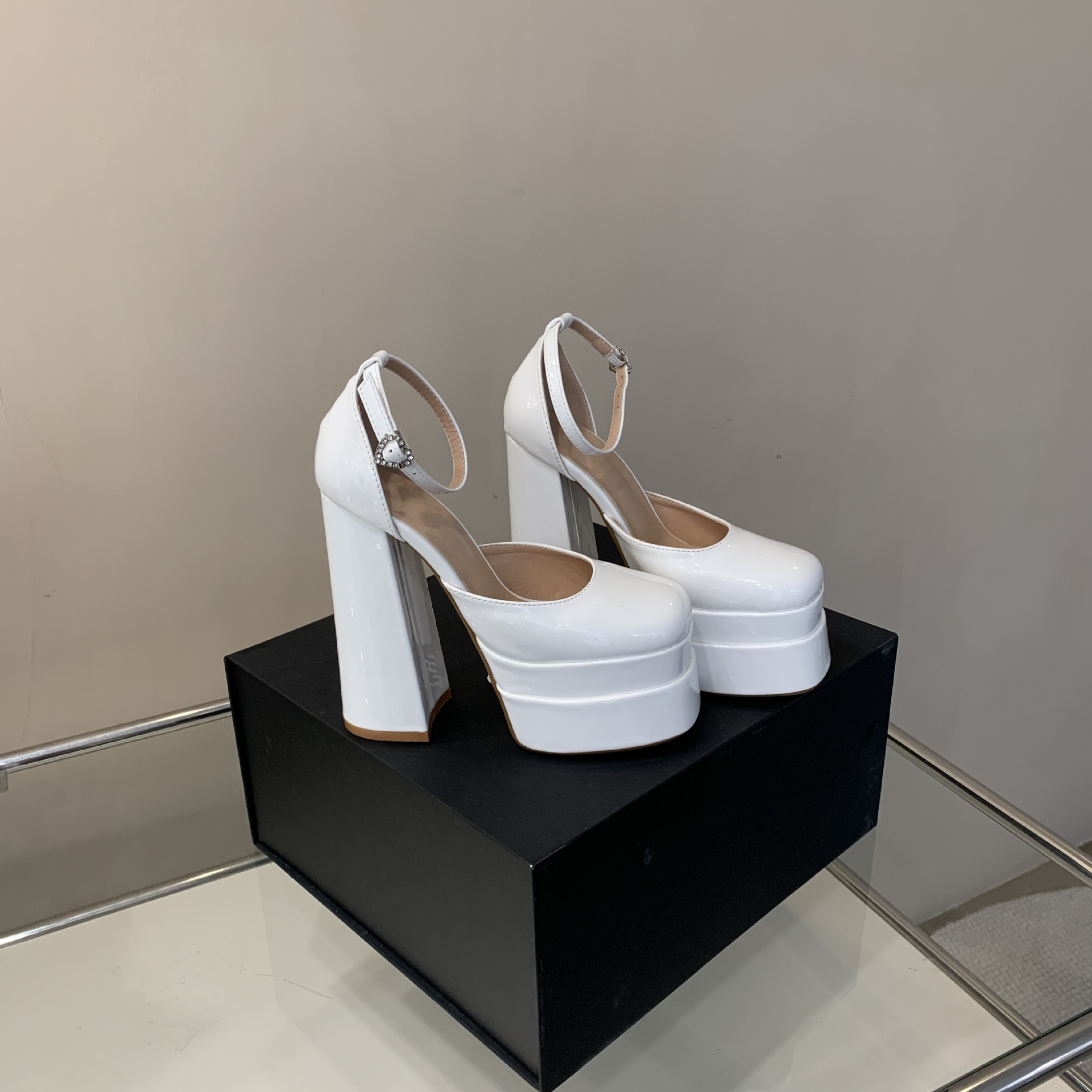 Sandal cao gót nữ mũi vuông quai ngang khóa kim cương gót 14 cm — Màu đen chi tiết 1
