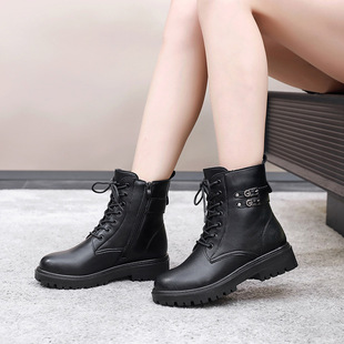 2022 Winter Martin boots eight hole lace-up retro British short boots Women's motorcycle boots plus velvet boots a generation of hair