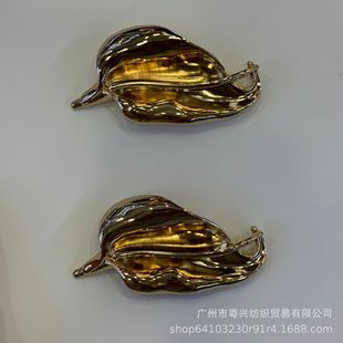 European and American irregular niche golden iris flower leaf brooch high-end exquisite suit corsage pin fashion accessories